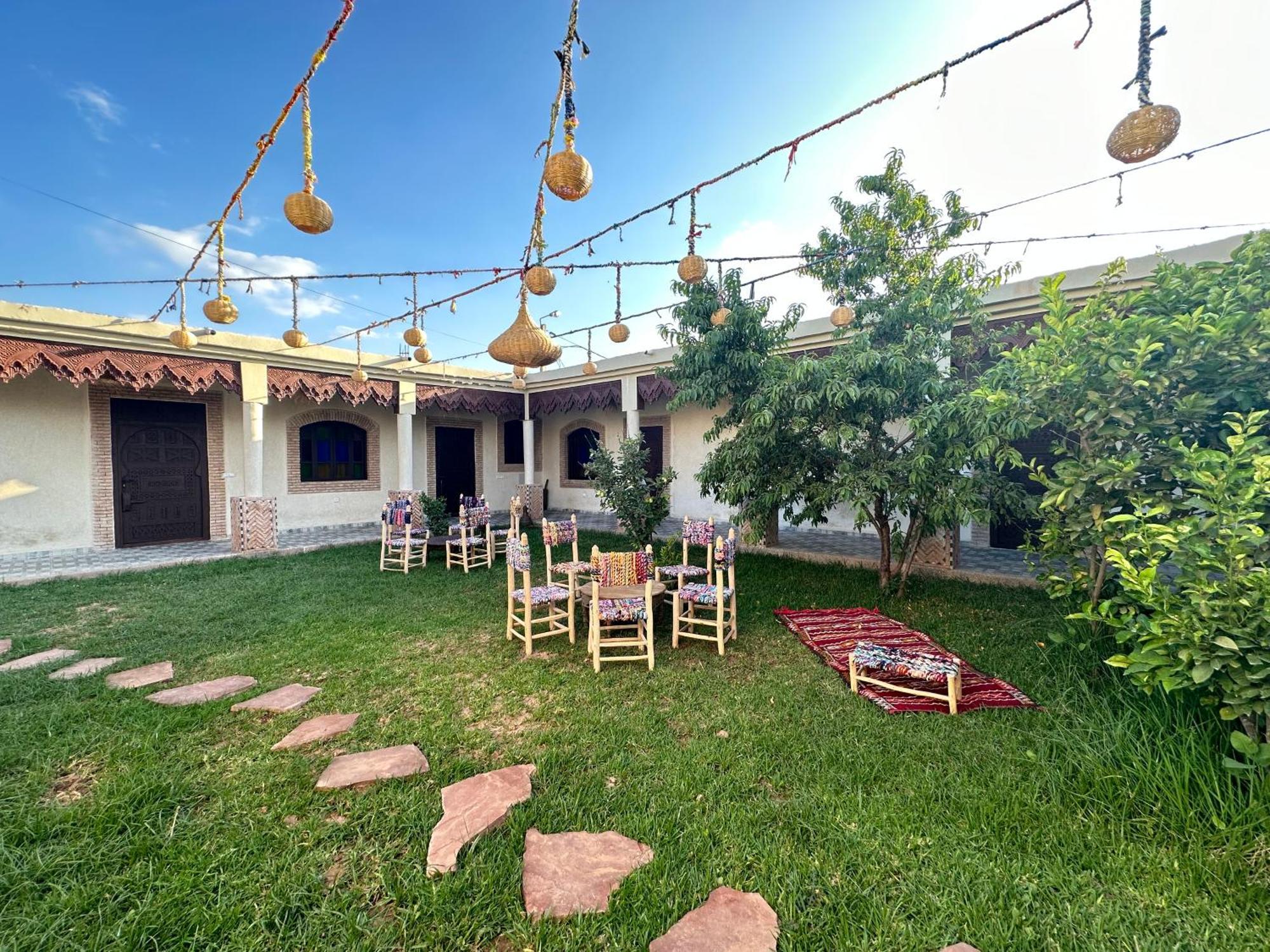 Oasis Merasi Marrakech Lagouassem Luaran gambar